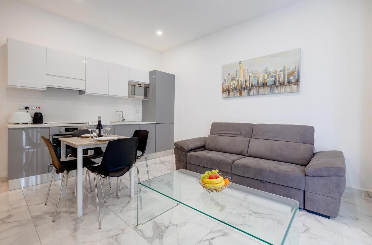 Modern 1Br Apartment, Central Location สลีมา ภายนอก รูปภาพ